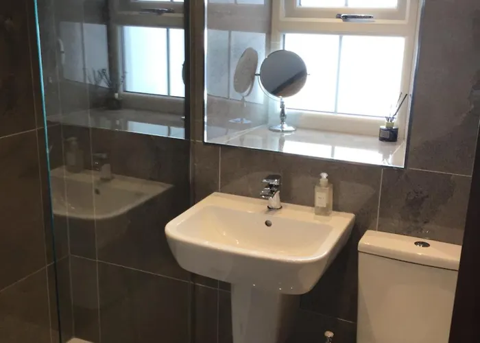 Holiday home Tastefully Renovated In